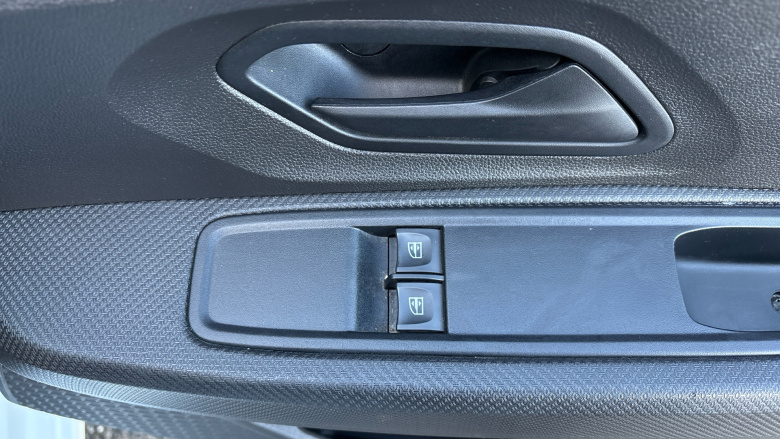 Dacia Sandero 1.0 TCe Essential 5dr Bi Fuel Hatchback